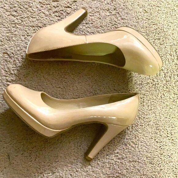 Size 8 Nude Shoes - Picture 1 of 6